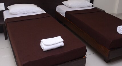 The Hotel Relax Room Type - Twin Room-Non AC