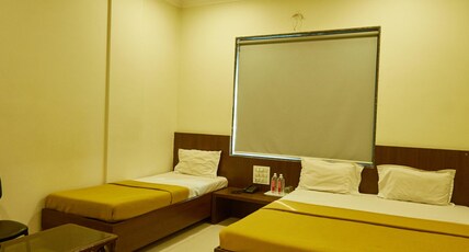 Hotel Vidisha Palace Room Type - Deluxe Triple Bed Non Ac