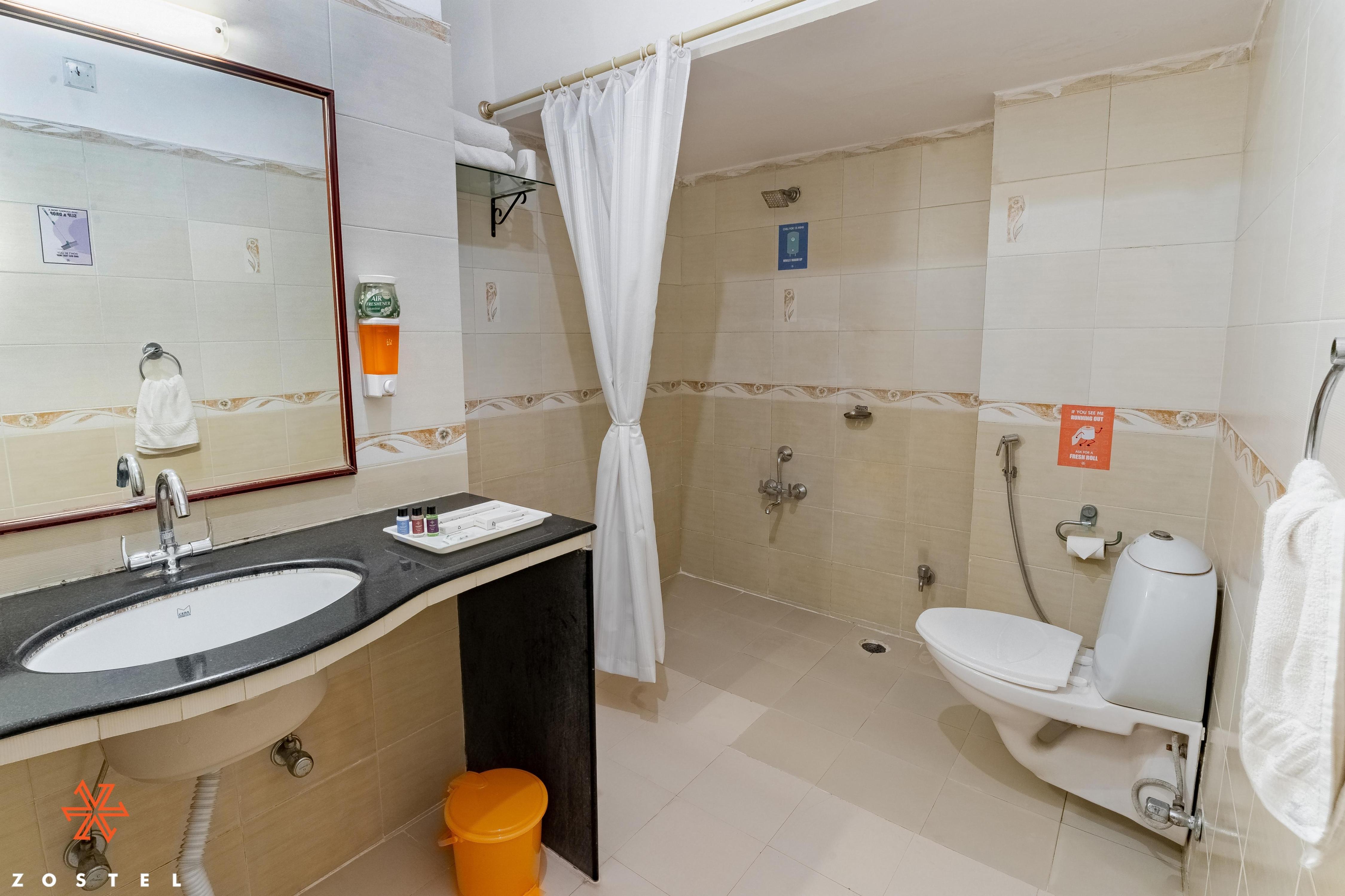 Zostel Udaipur Room Type - Deluxe Private Room with Attached Bathroom