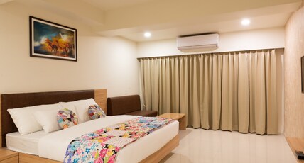 Hotel Drishti Room Type - Superior Double Bed Room