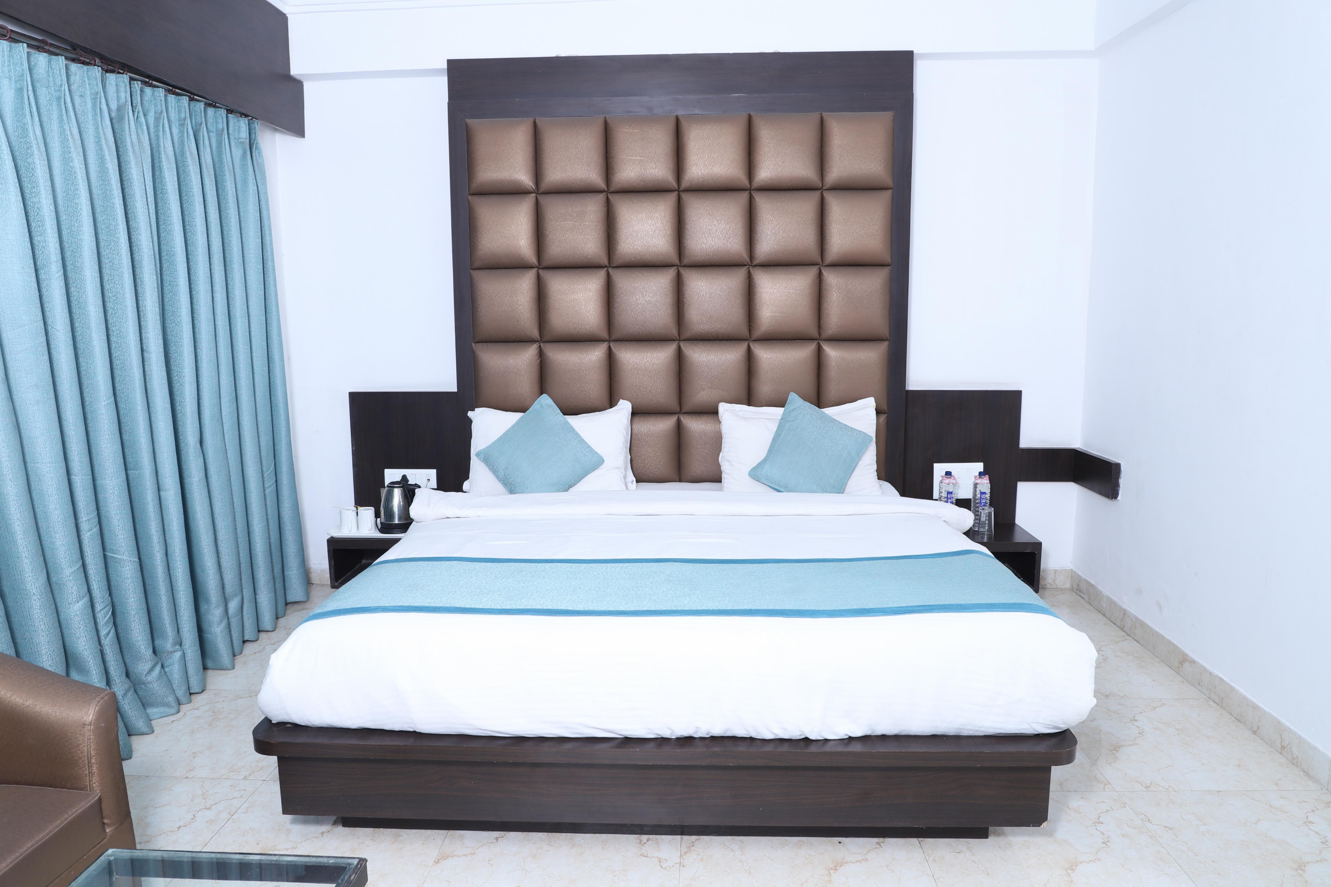 Hotel Bauji palace - Tap to explore photos