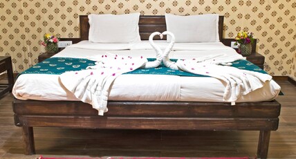 Praveg Tent City Narmada, Statue of Unity Room Type - Premium AC Tent Praveg Tent City Narmada, Statue of Unity Room Type - Premium AC Tent