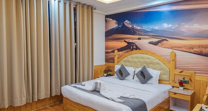 OnlyStay Uday Himalaya Room Type - Super Deluxe Room (Balcony with Mountain View)