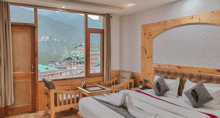 OnlyStay Uday Himalaya Room Type - Luxury Room(Balcony with Mountain and River View)