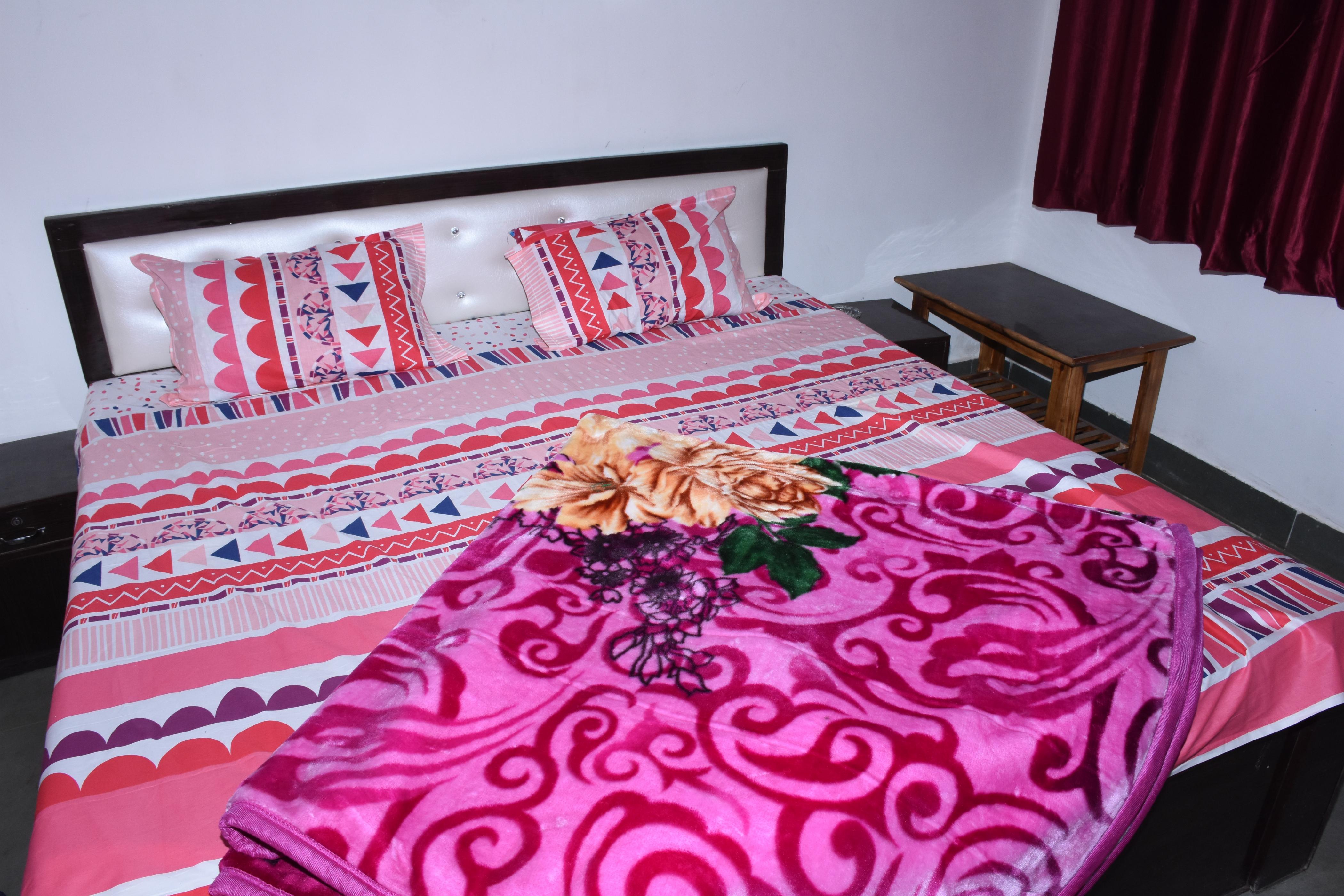 Hotel Rawat Room Type - Deluxe Ac Double Bed Room