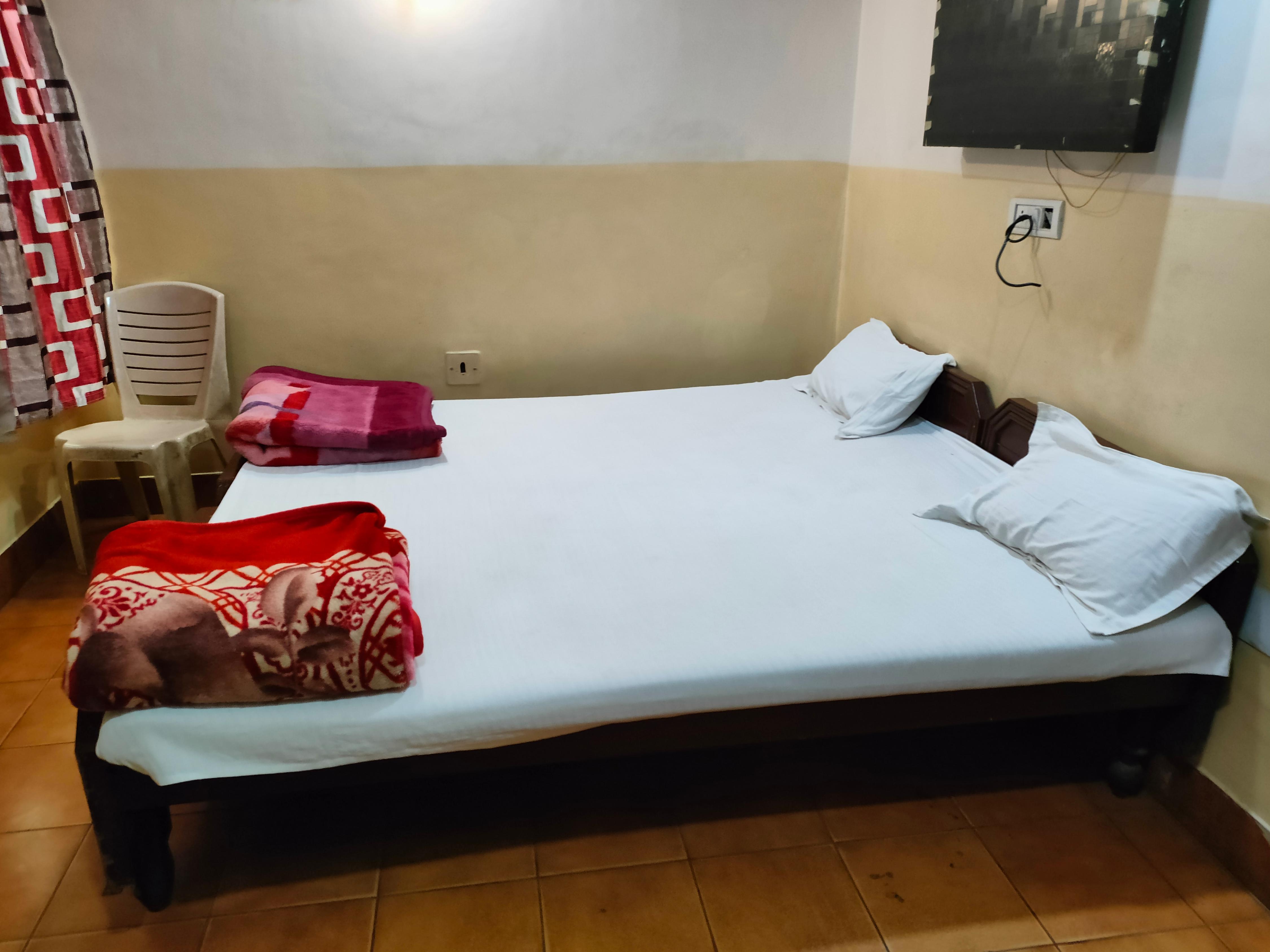 Mayagiri Hotel Room Type - Non Ac Double Room