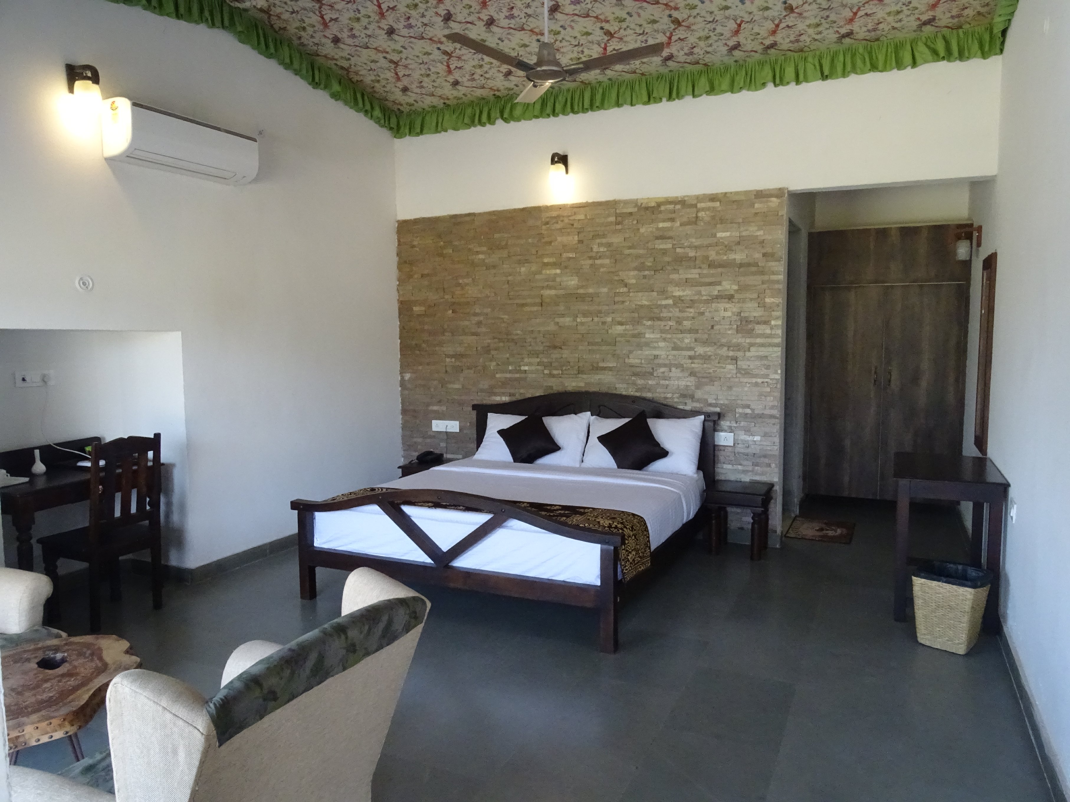 Kanota Camp Resorts - Tap to explore photos