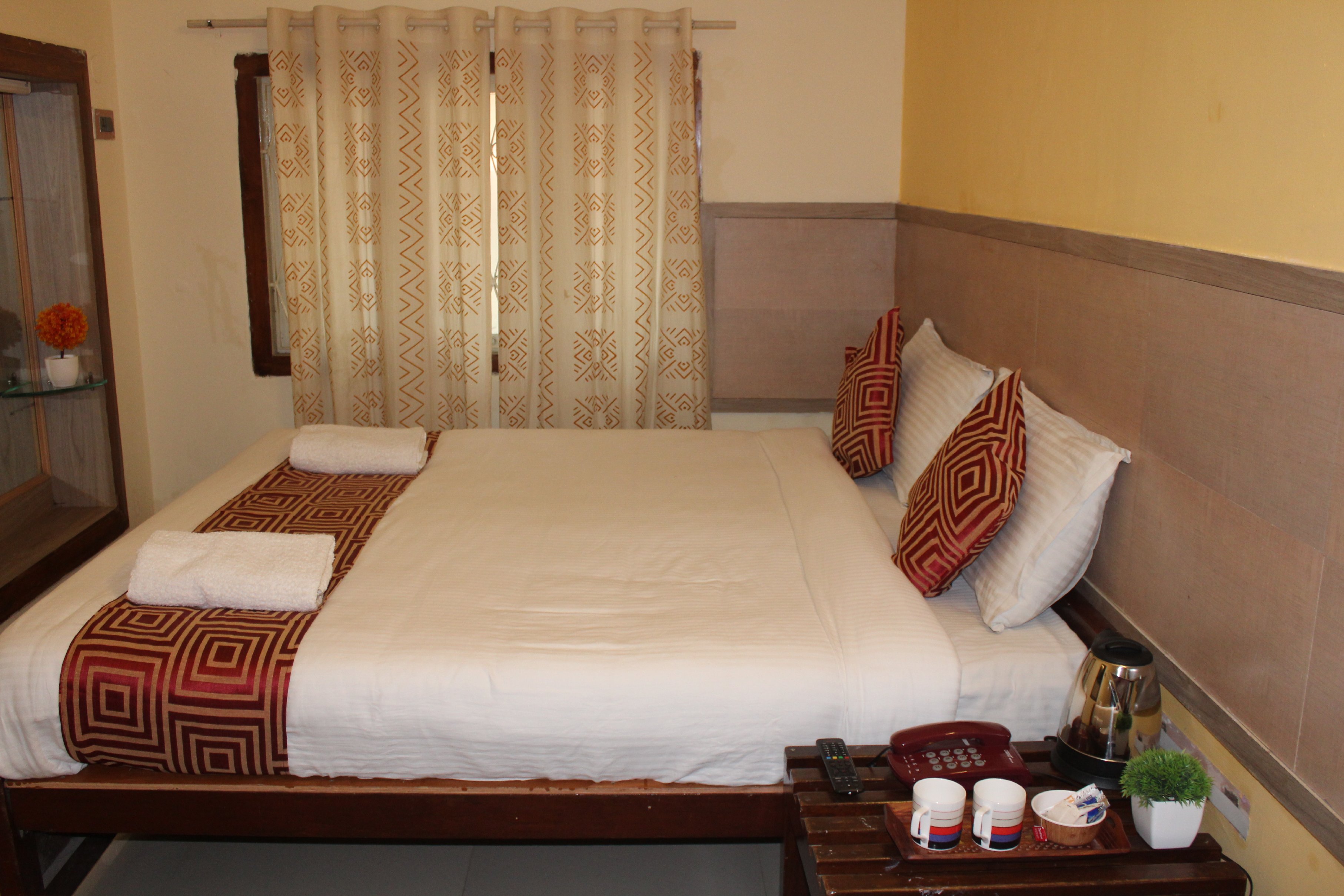 Hotel Kaveri By Prasad Hospitality - Tap to explore photos