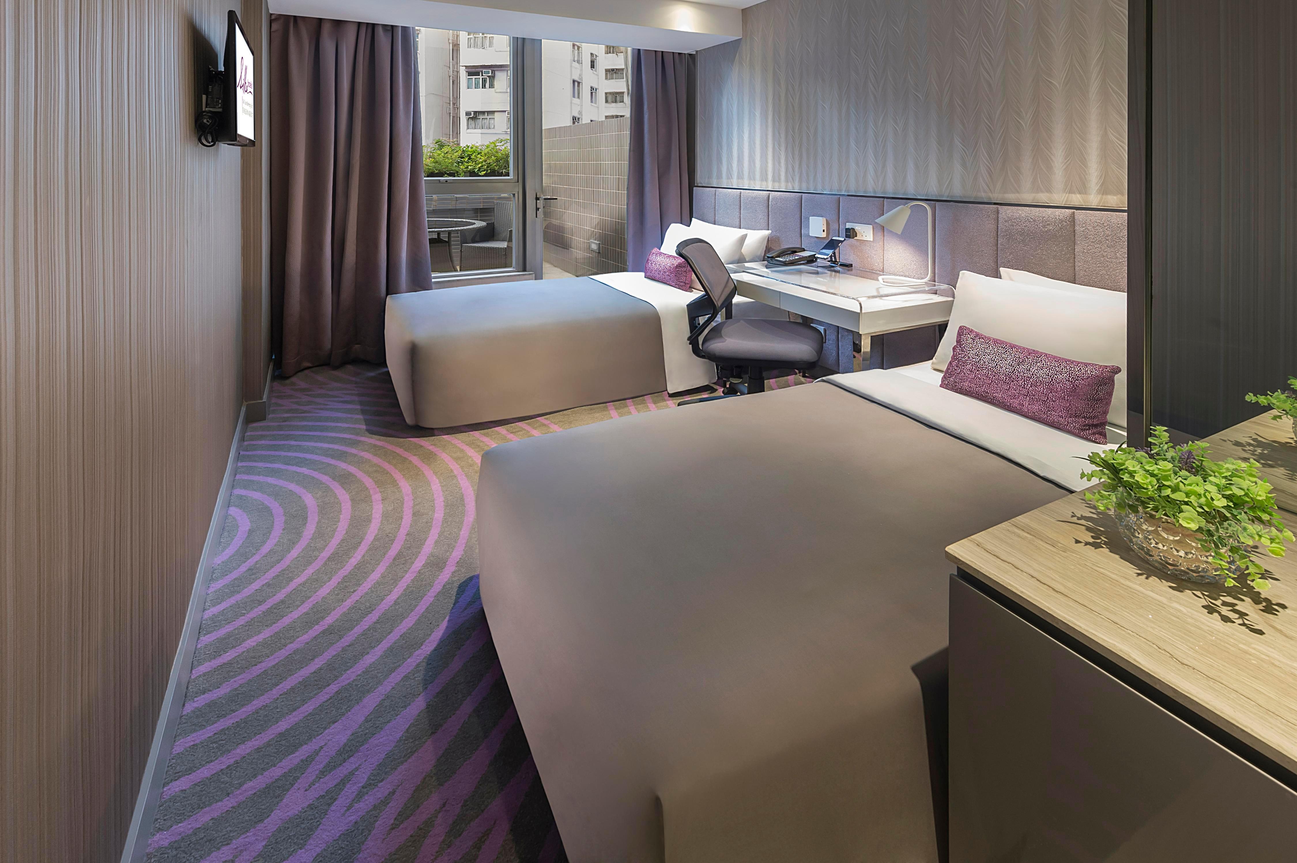 Silka Tsuen Wan Room Type - Deluxe Twin with Balcony