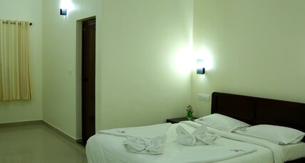 Woodside Residency Room Type - Deluxe Room