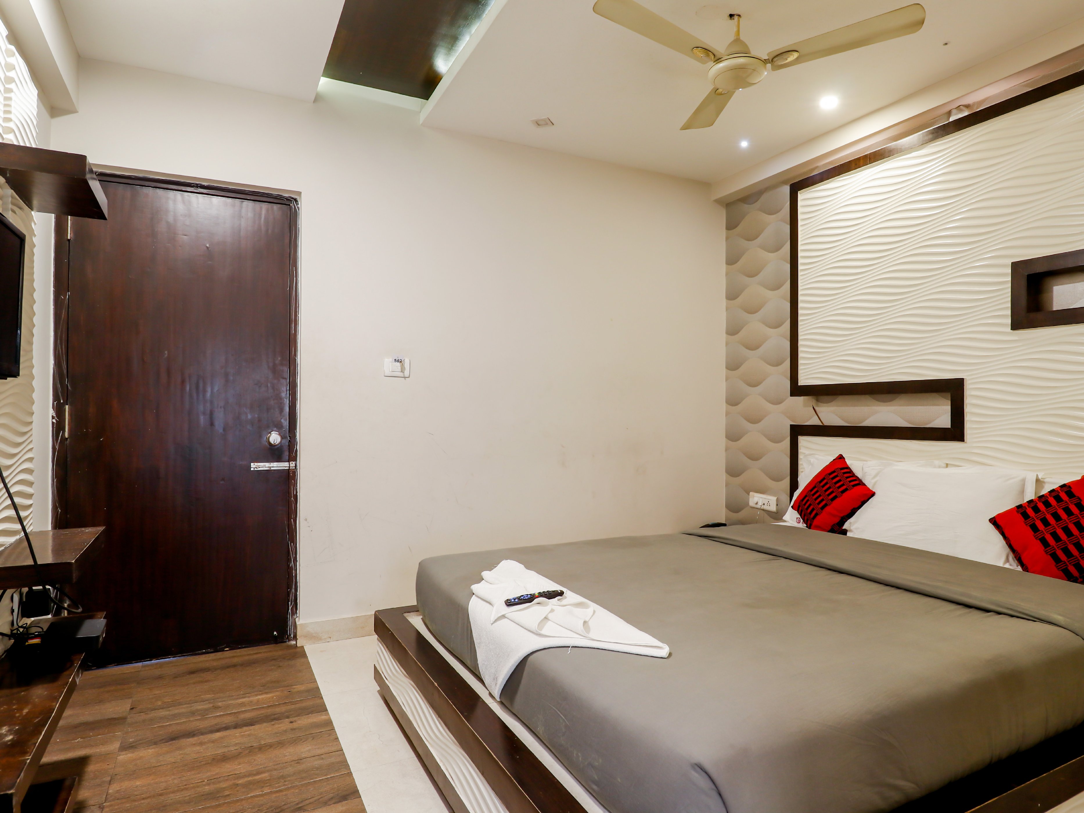 Hotel Empark - Tap to explore photos