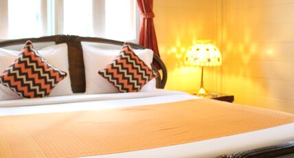Samsen Sam Place Room Type - Suite