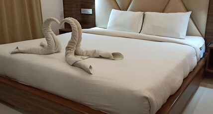 shri balaji regency inn Room Type - Premium Room(AC)