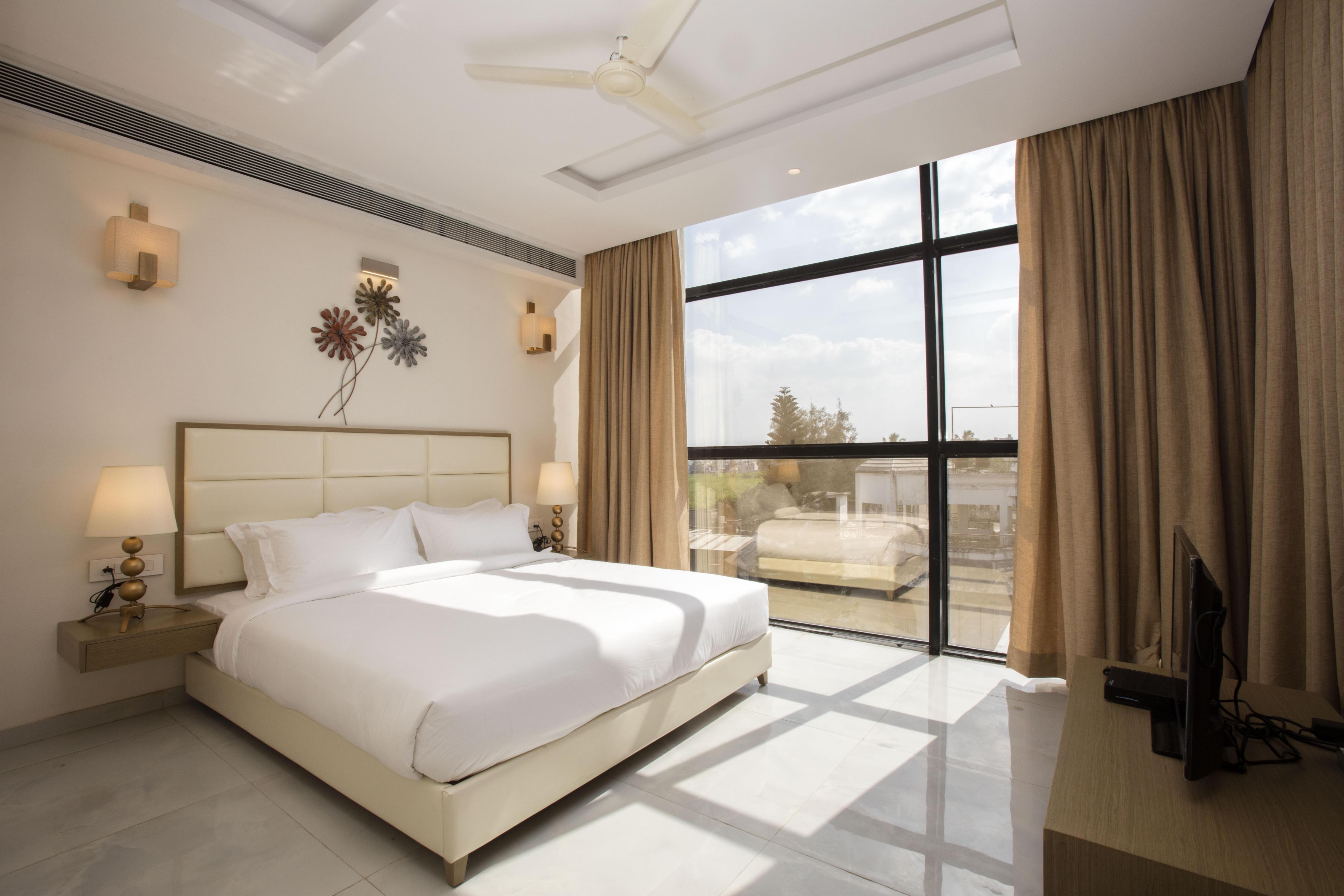 SAPPHIRE PREMIUM HOTEL & SUITE - Tap to explore photos