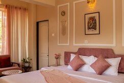 Casa de Sam's - 2BHK Pool View apartment near Vagator / Anjuna beach