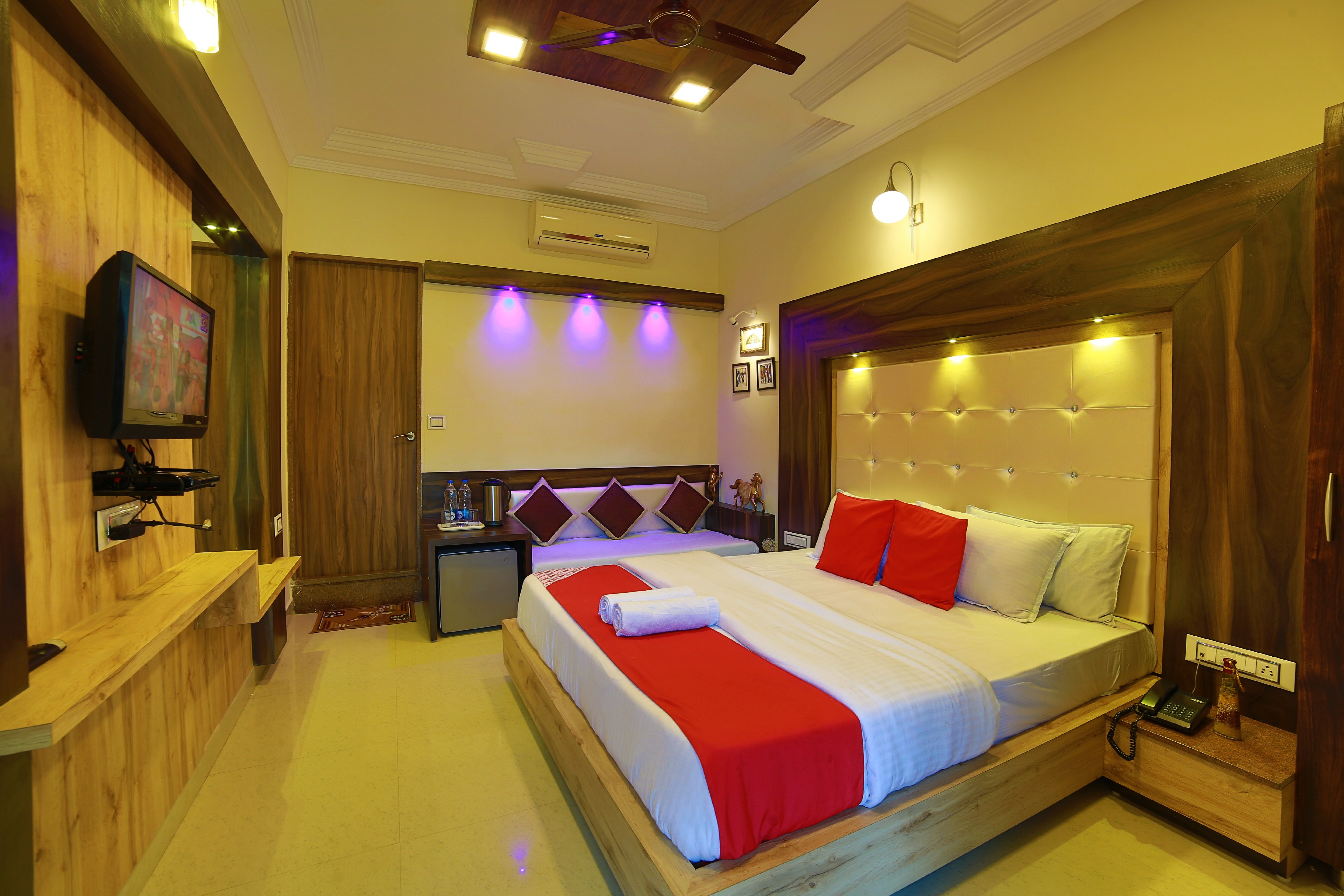 Residency - Elegant Homestay - Tap to explore photos