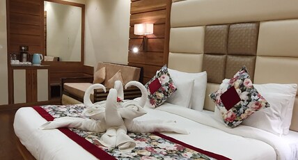 Hotel Makhan Residency Room Type - Kings Suite Room