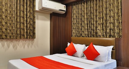 Hotel Shreenath Room Type - Deluxe room Hotel Shreenath Room Type - Deluxe room
