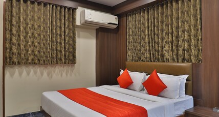 Hotel Shreenath Room Type - Super Deluxe Room