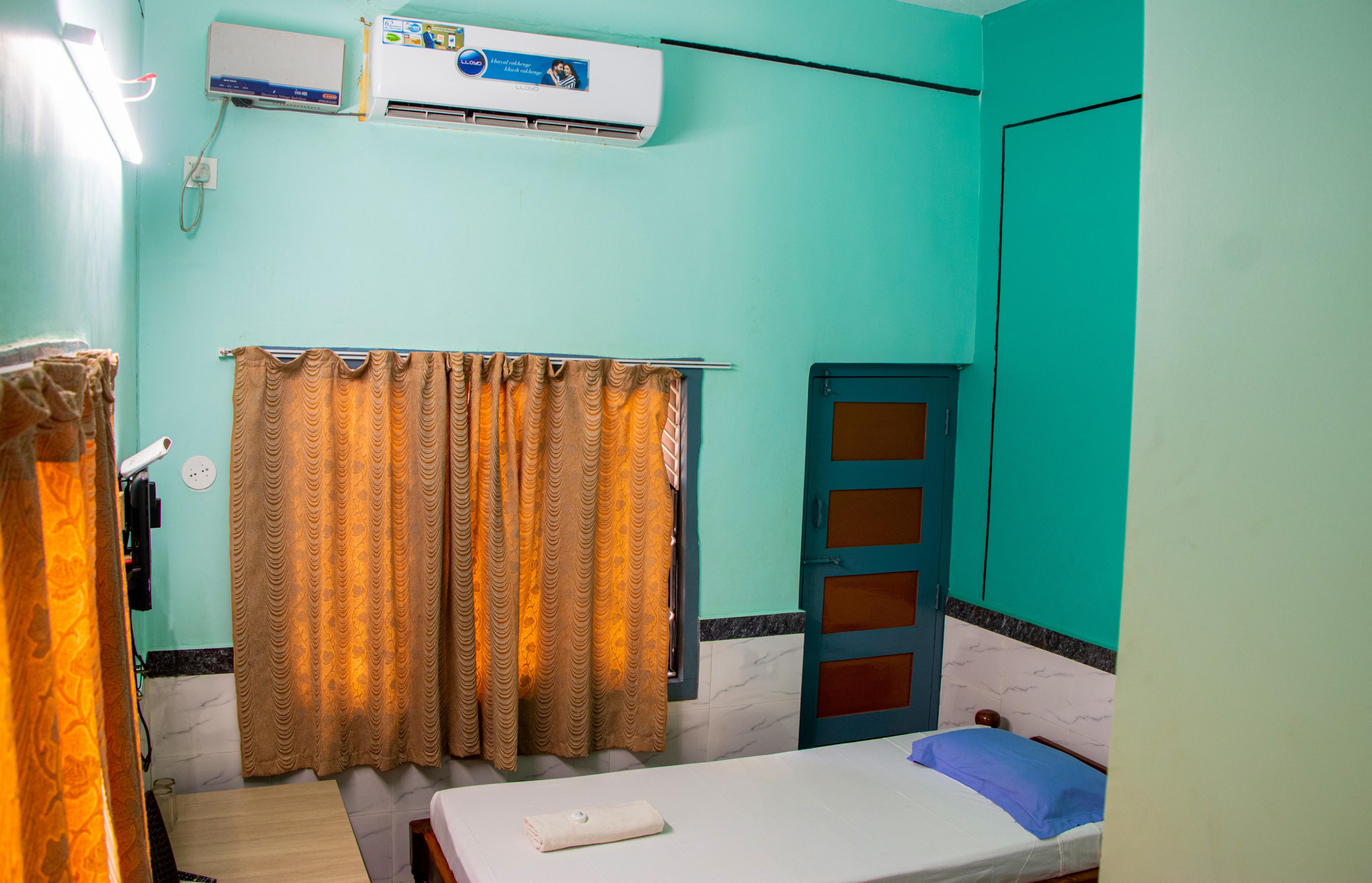 Hotel Greens Room Type - Double Bed Ac Room