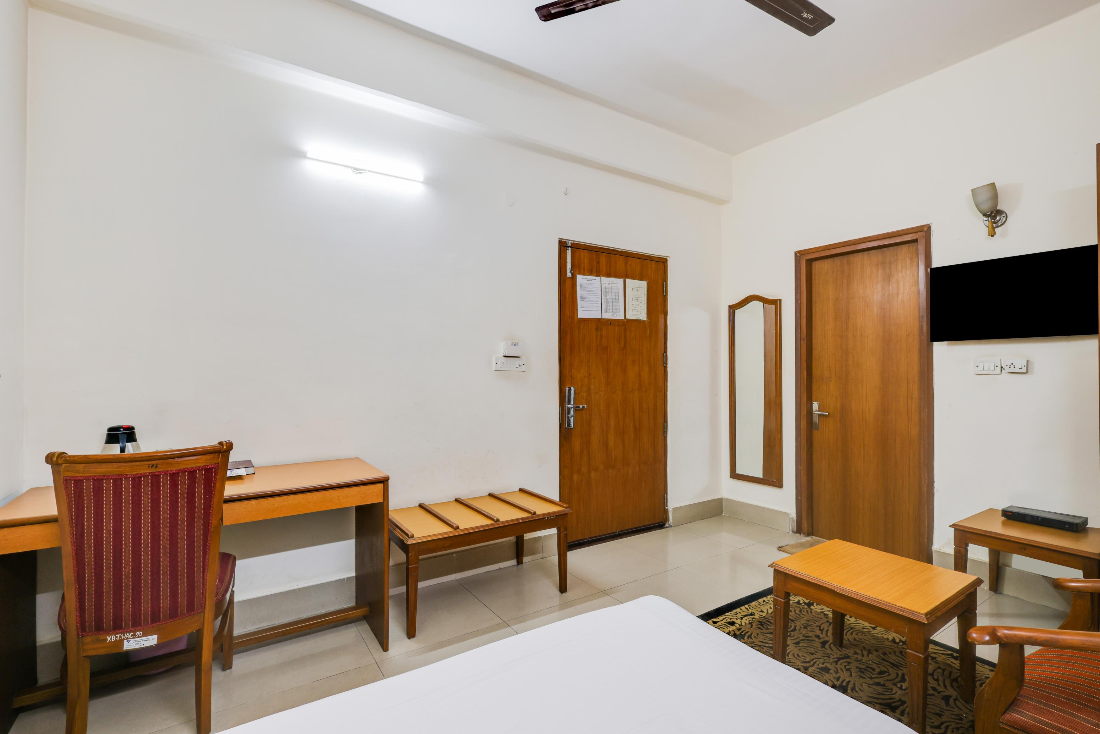 YWCA of Delhi Blue Triangle Family Hostel - Tap to explore photos