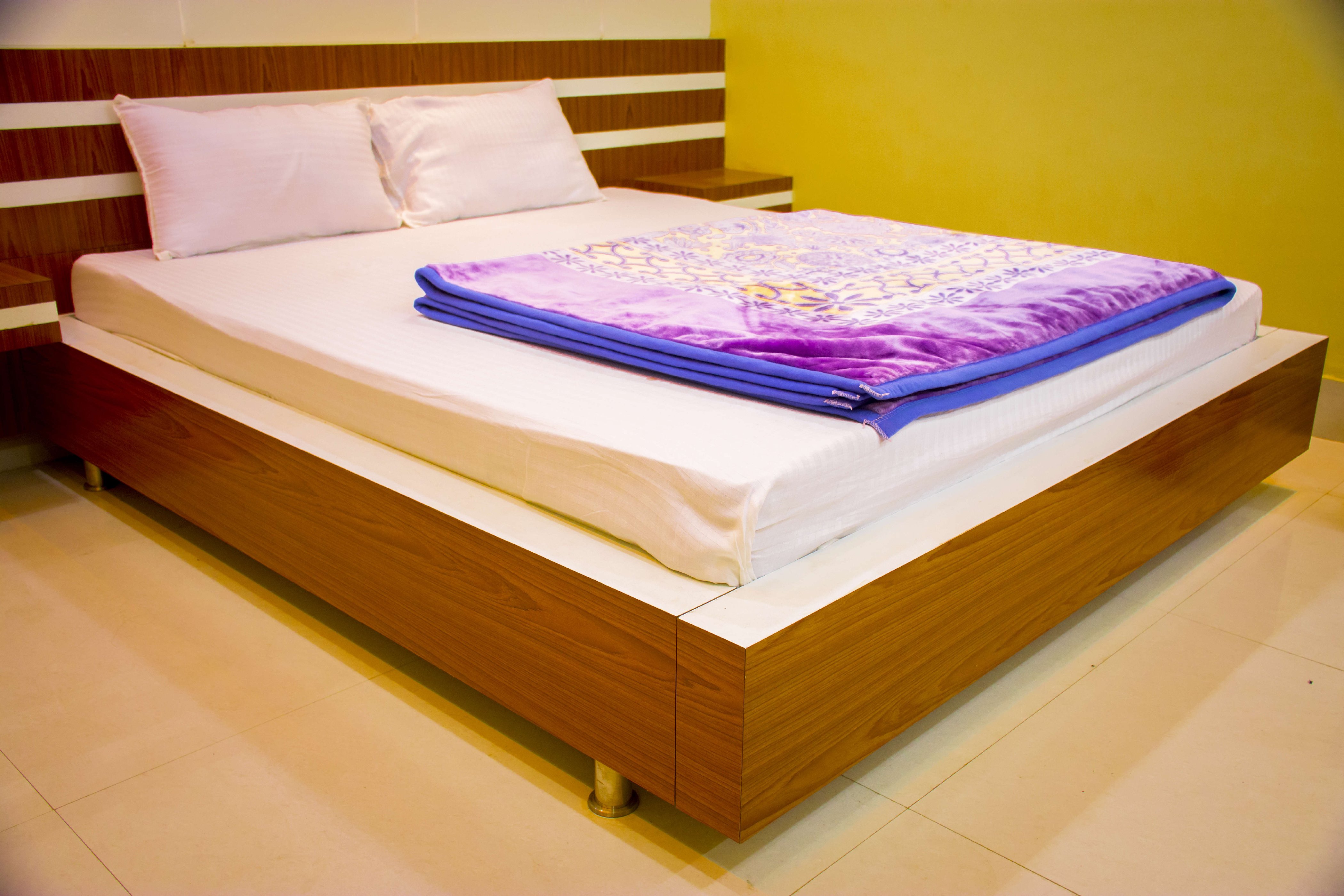 Kundu Hotel Room Type - Budget room  ( NON AC)