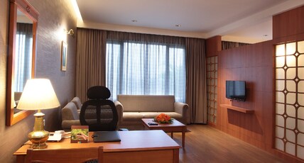 Monsoon Empress Room Type - Empress Suite