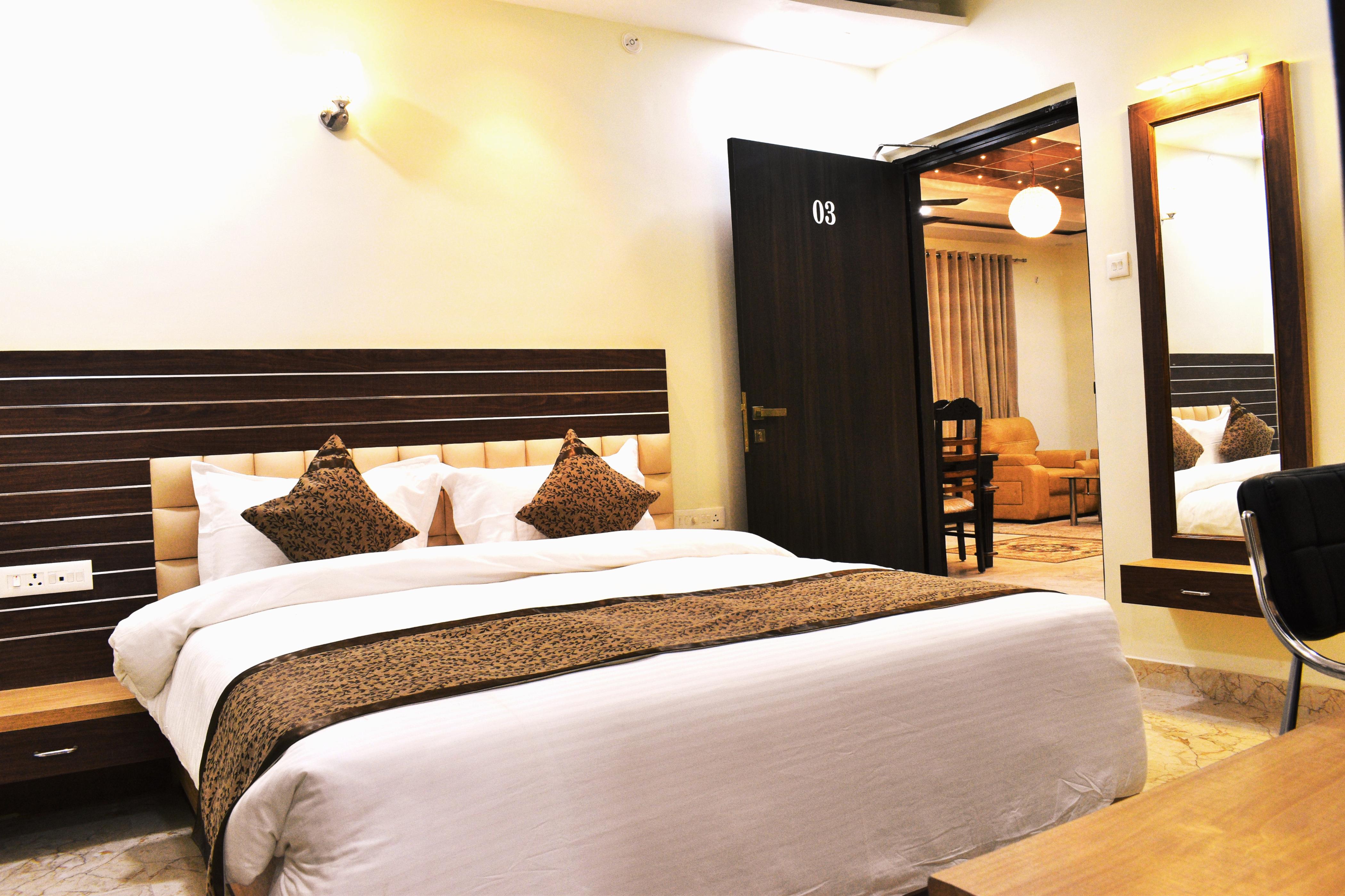 B My Guest | Bed & Breakfast Room Type - Executive Room