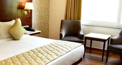 Mastiff Villa Camellia by OTHPL Room Type - premium Chir Tree View.
