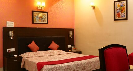Jungle Babbler TouristResort Room Type - Super Deluxe Room