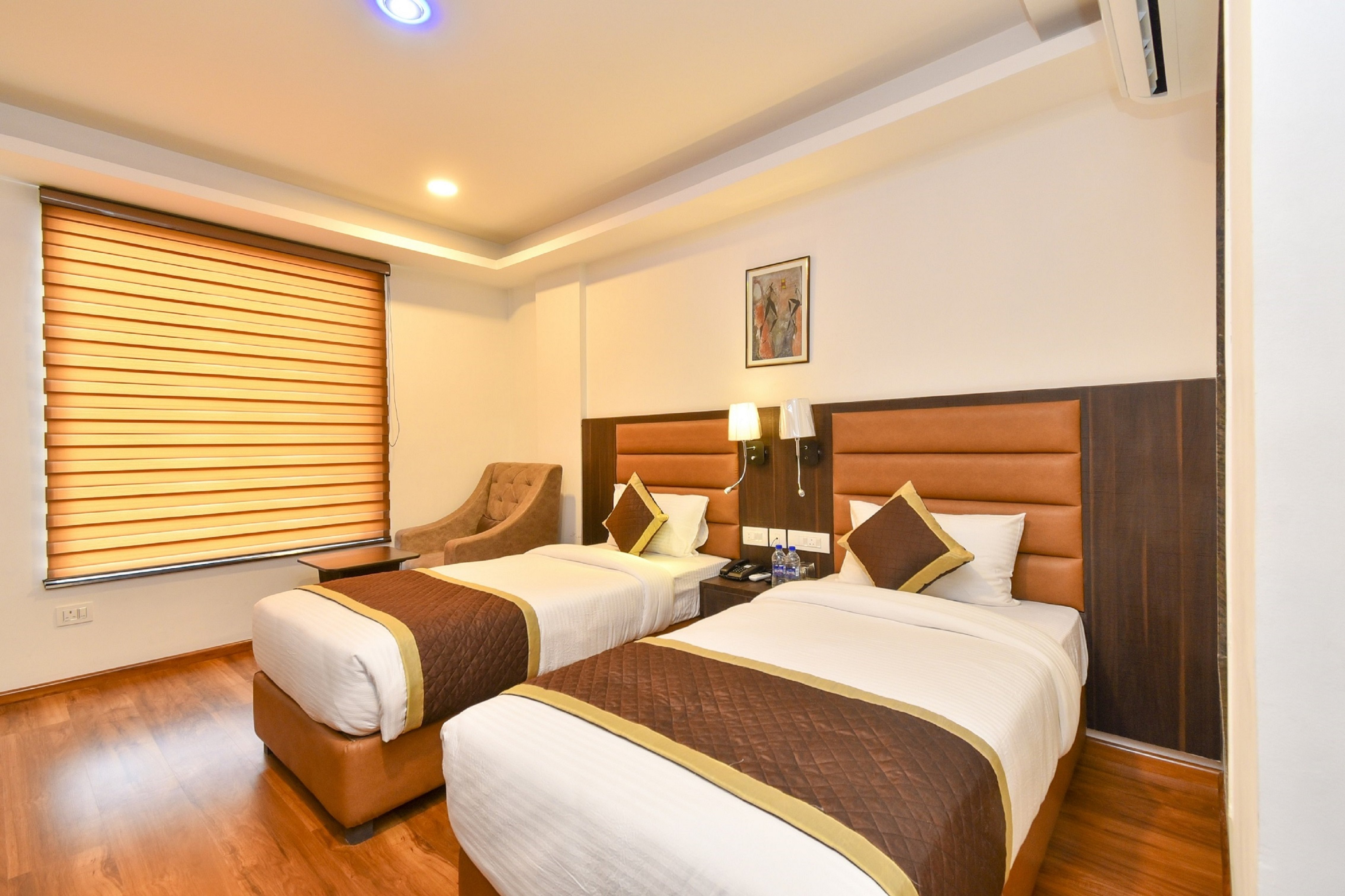 Hotel Suncity Plaza Sitapura - Tap to explore photos