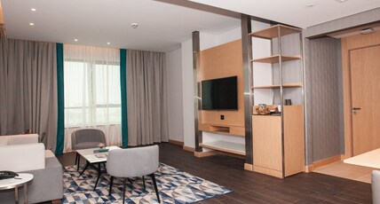 Flora Inn Hotel Dubai Airport Room Type - Executive Suite