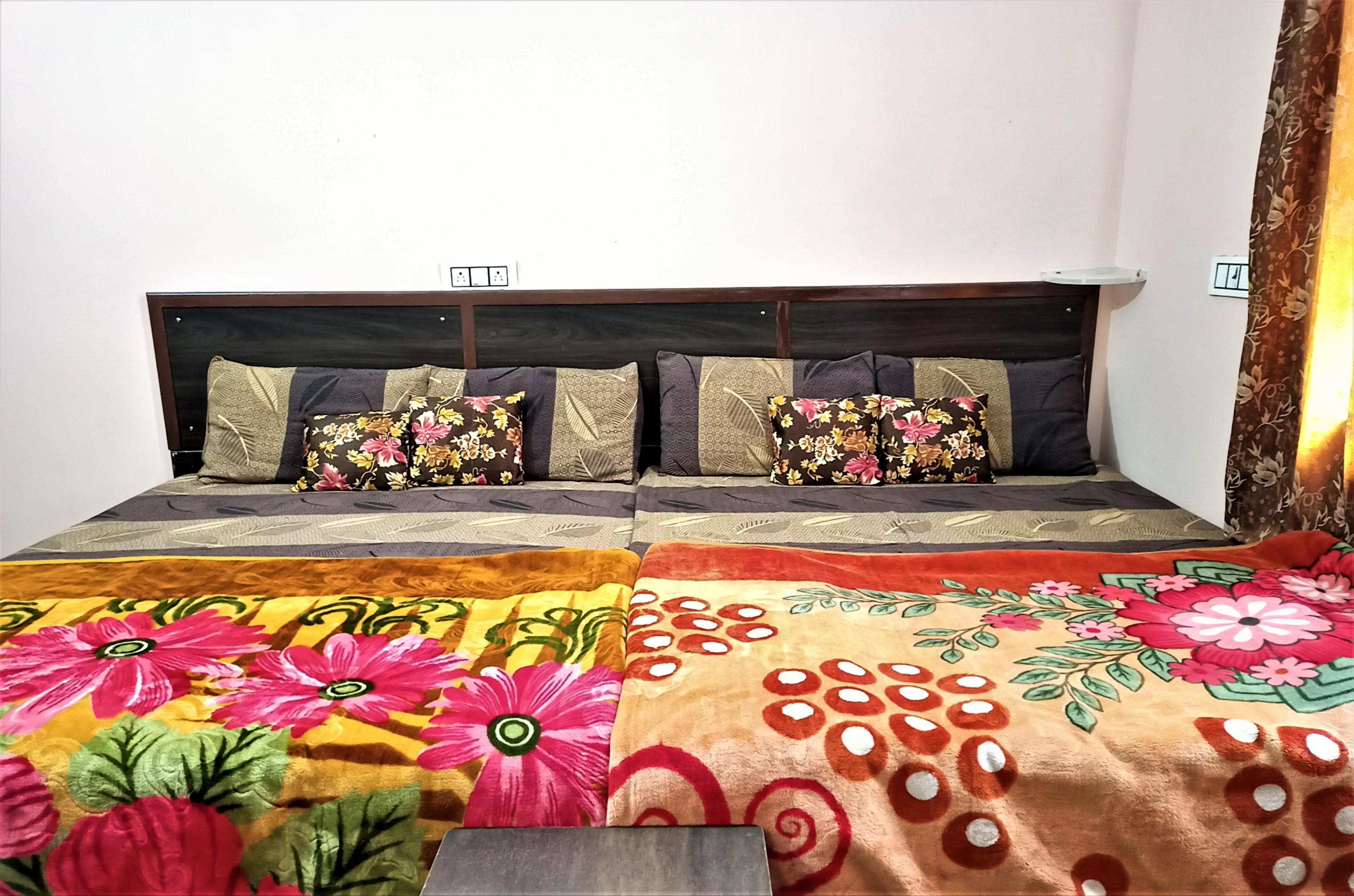 KB Homestay - Tap to explore photos