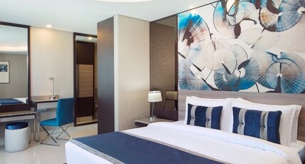 GRAND MERCURE BUSINESS BAY Room Type - Deluxe Room
