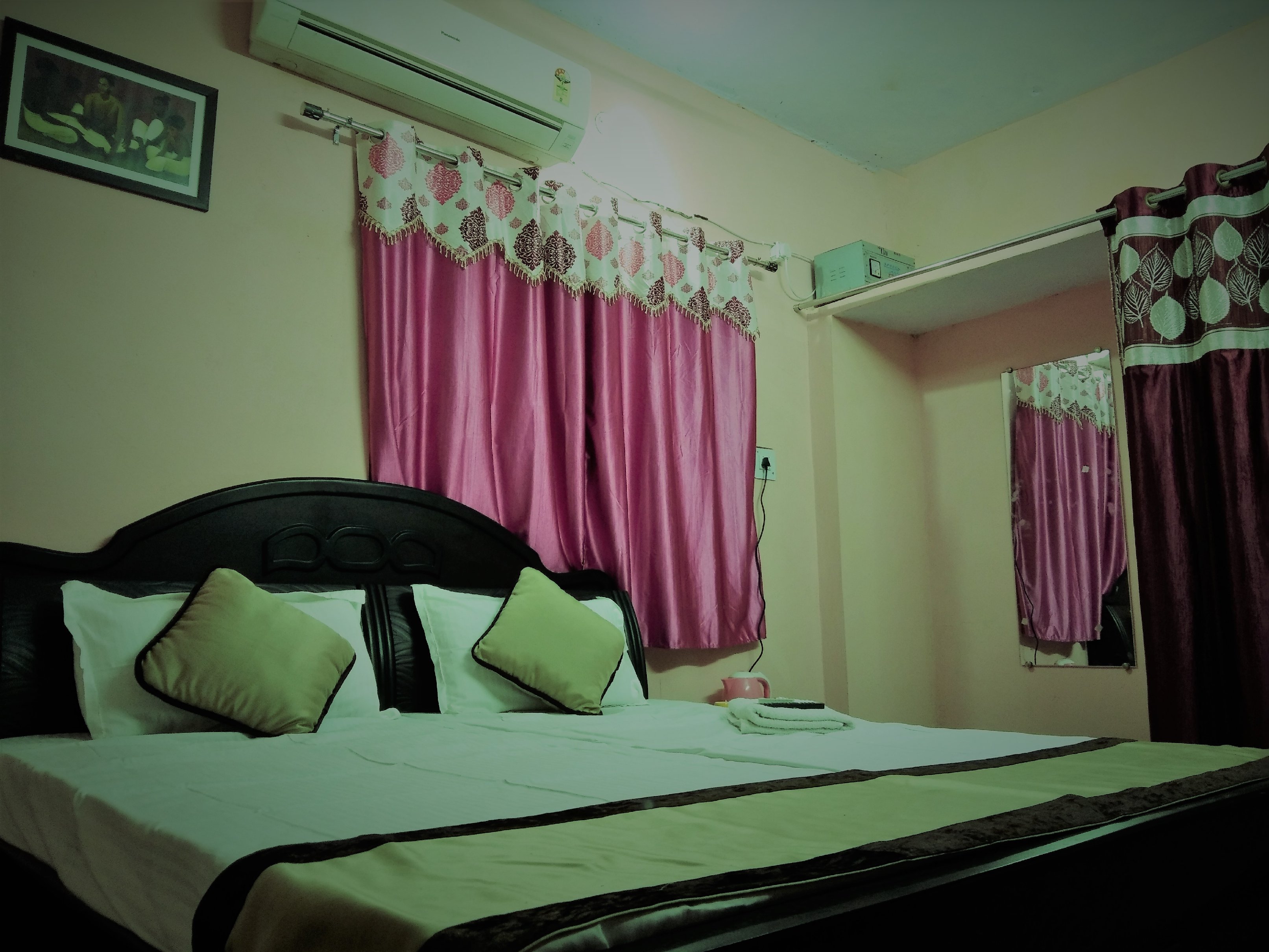 Paradise Home Stay - Tap to explore photos