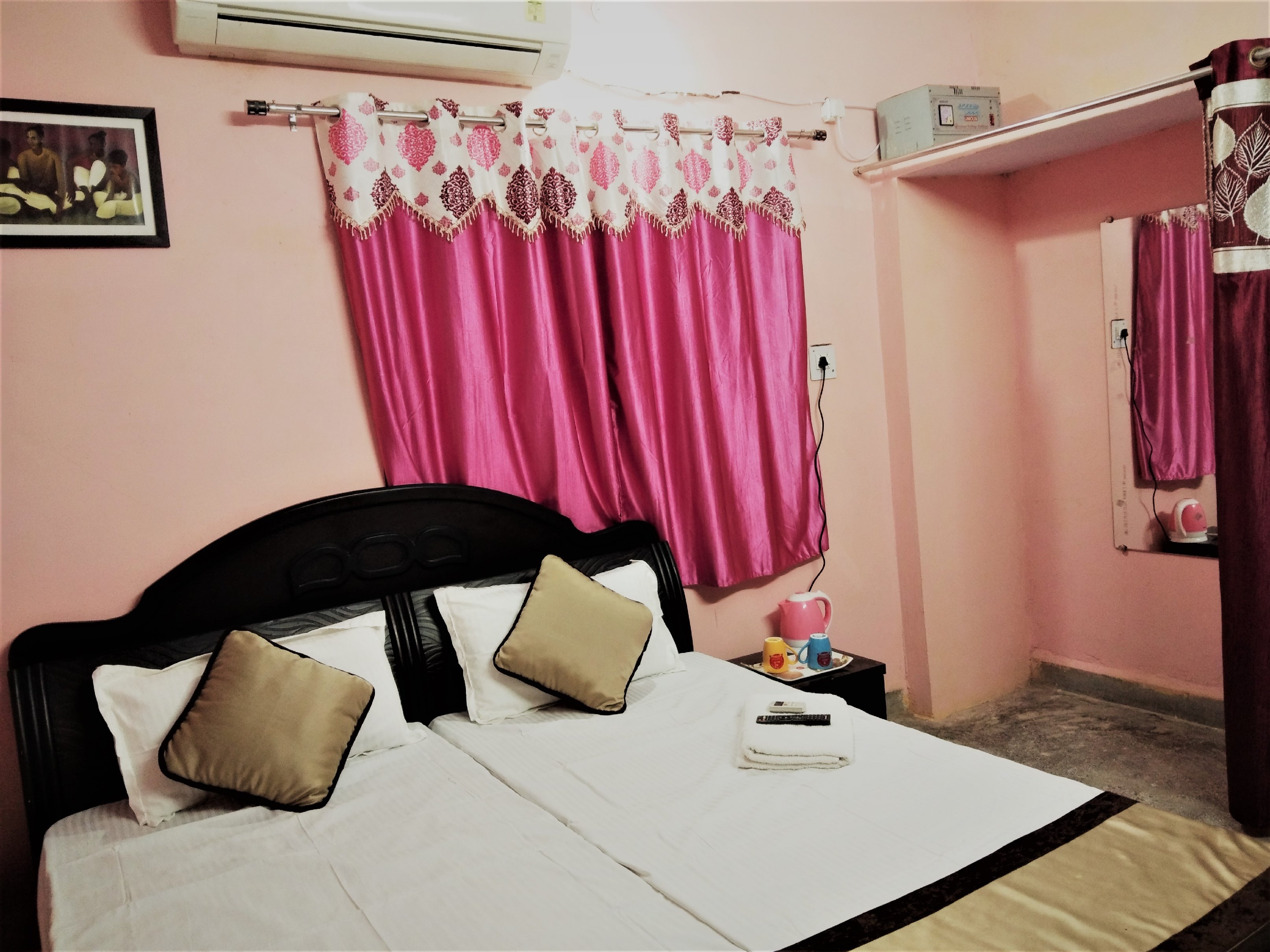 Paradise Home Stay Room Type - ELEGANT ROOM