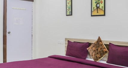 Hotel New Punjab Room Type - AC Room