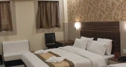 HOTEL SAAYEIN RESIDENCY Room Type - Four Bedded Room