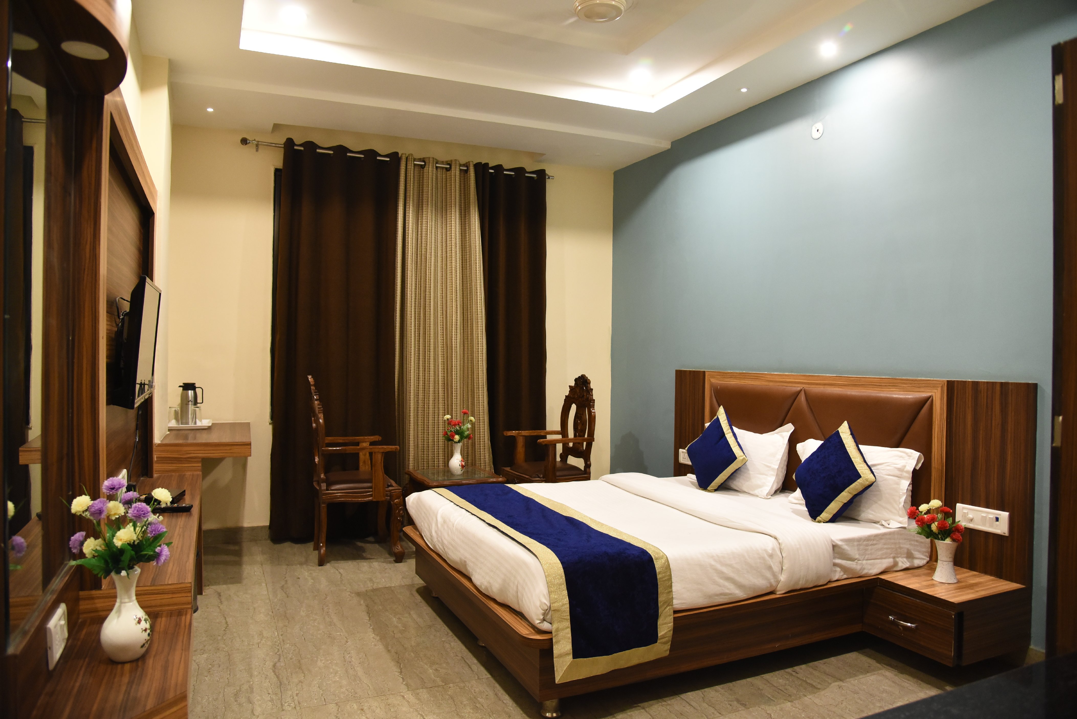 Hotel Down Town. Room Type - Deluxe Room