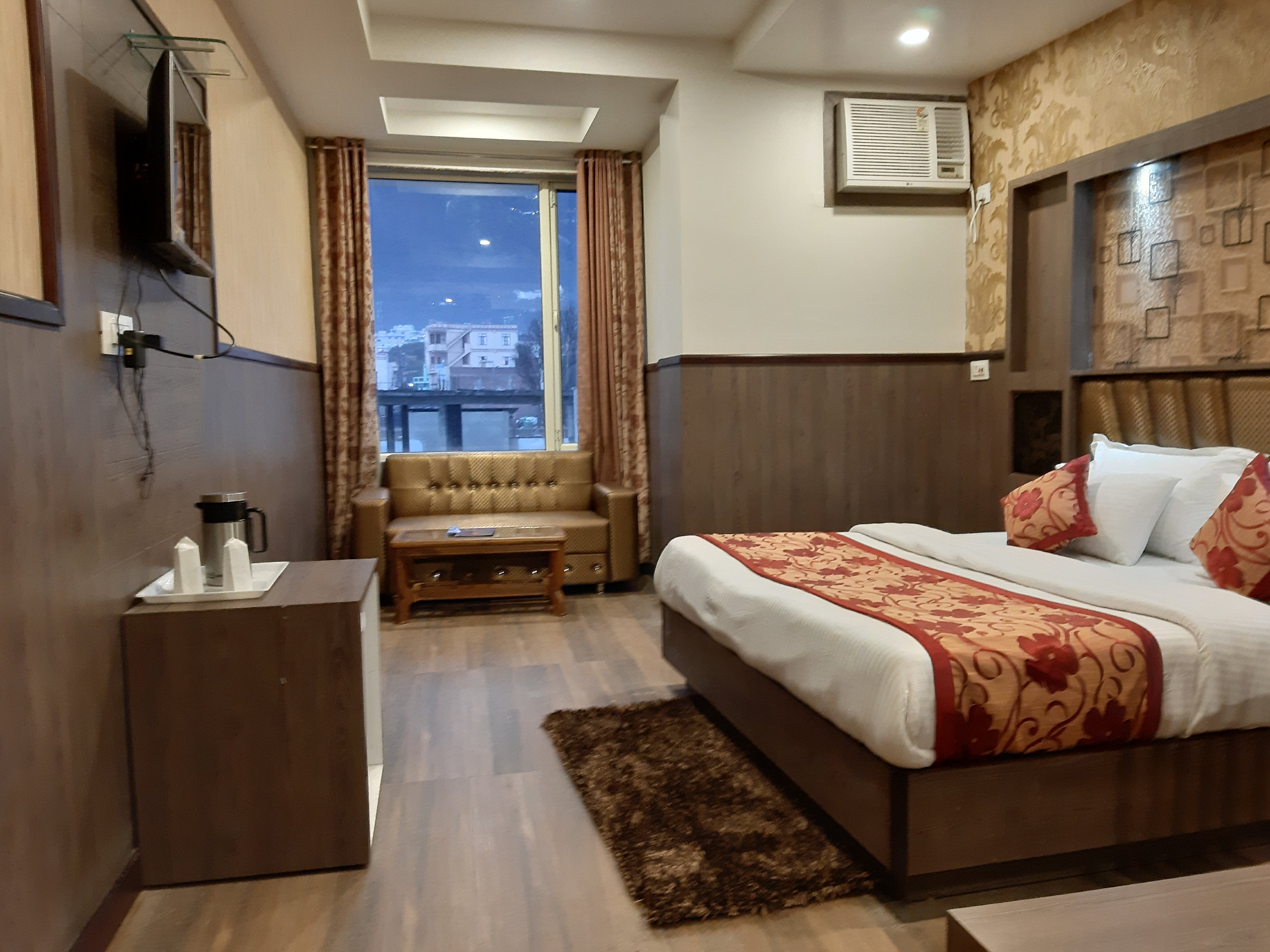 Hotel Chintpurni International - Tap to explore photos