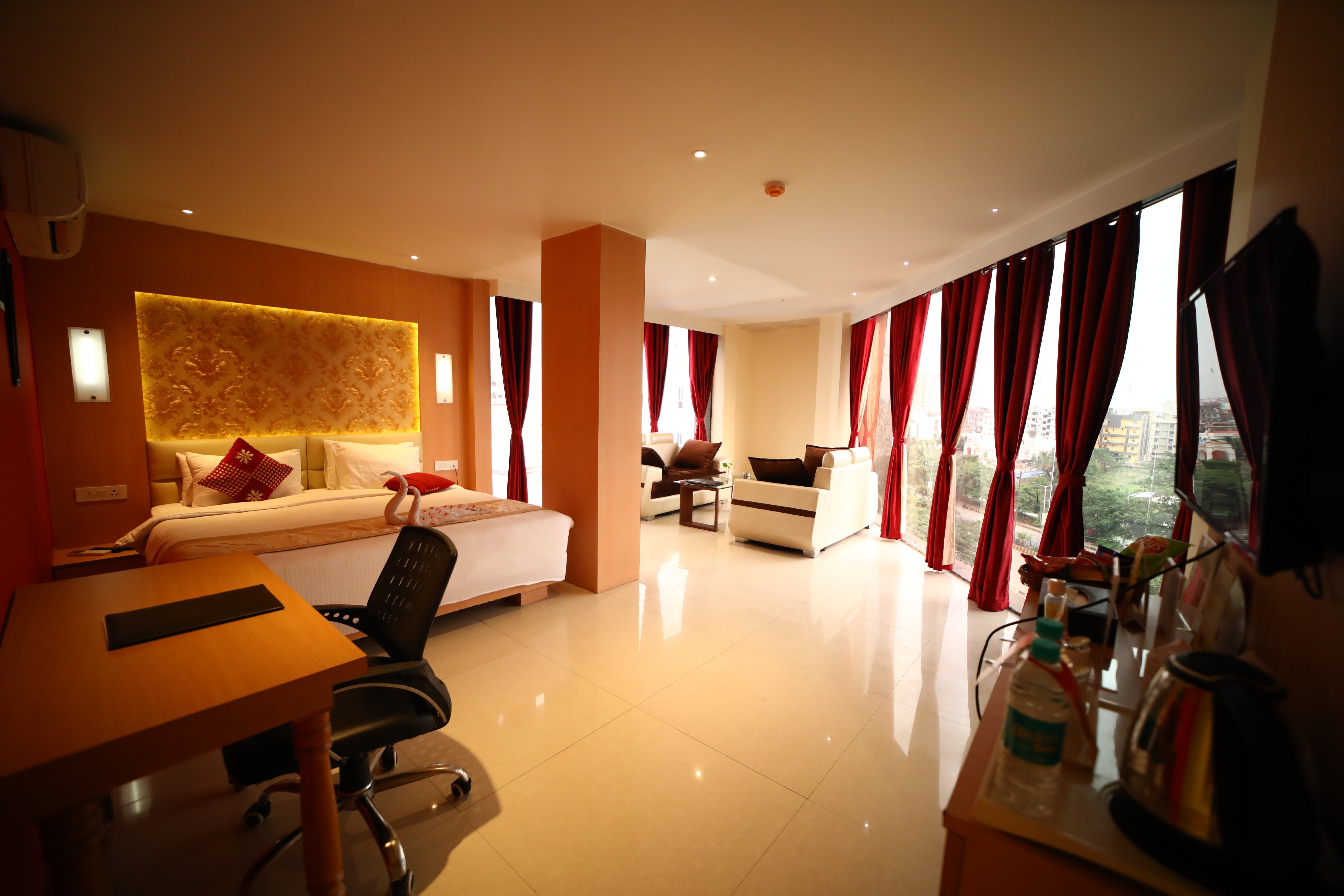 The Red Velvet Hotel Room Type - Red Velvet Suite