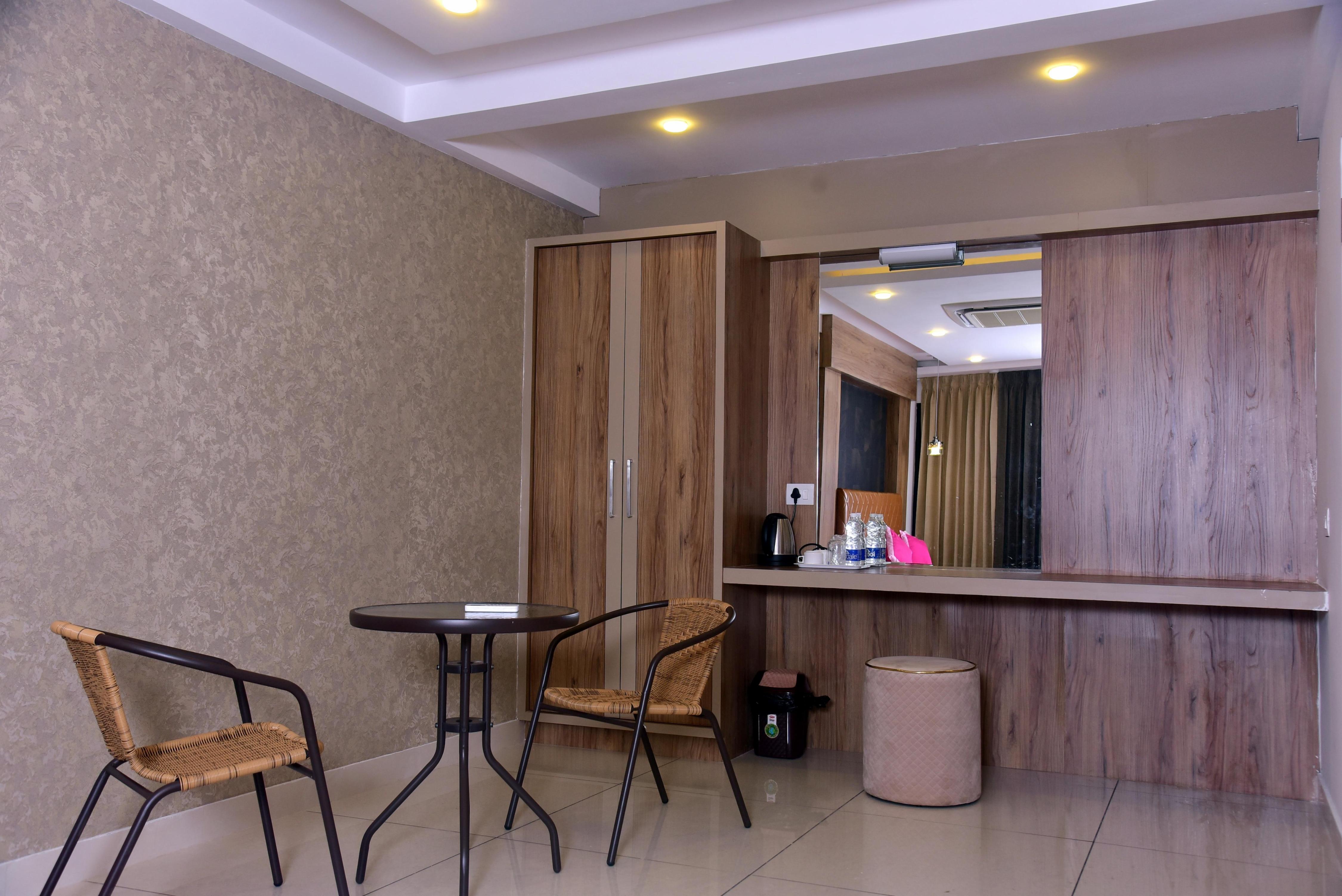 One Day Palace Room Type - EXECUTIVE SUITE