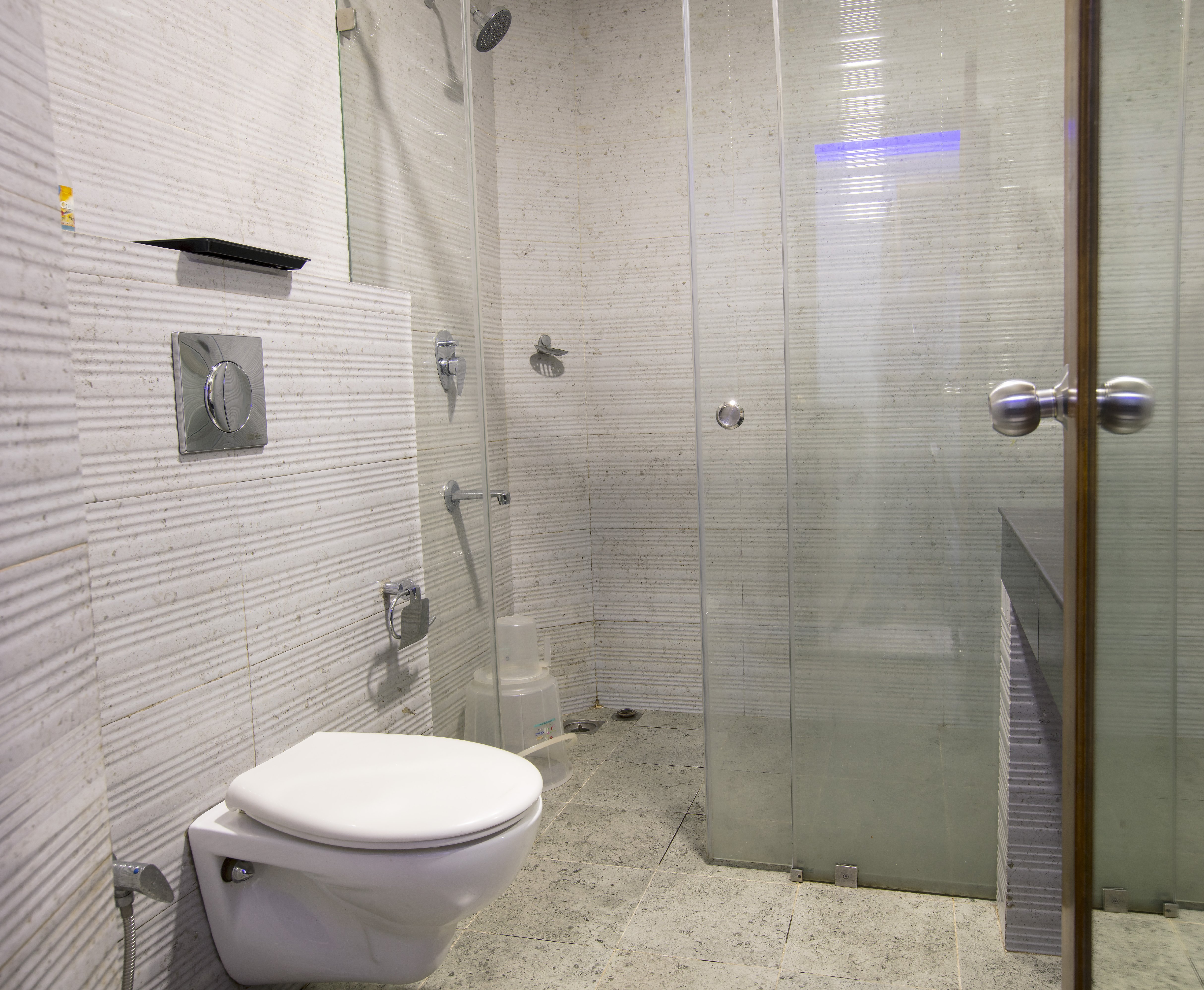 Hotel Sky Palace - Tap to explore photos