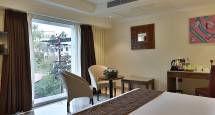 Hotel Luminara Room Type - Premier Room with Bathtub