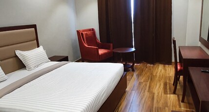 Hotel Palms Inn Room Type - Royal Room with 2 hours of Early Checkin