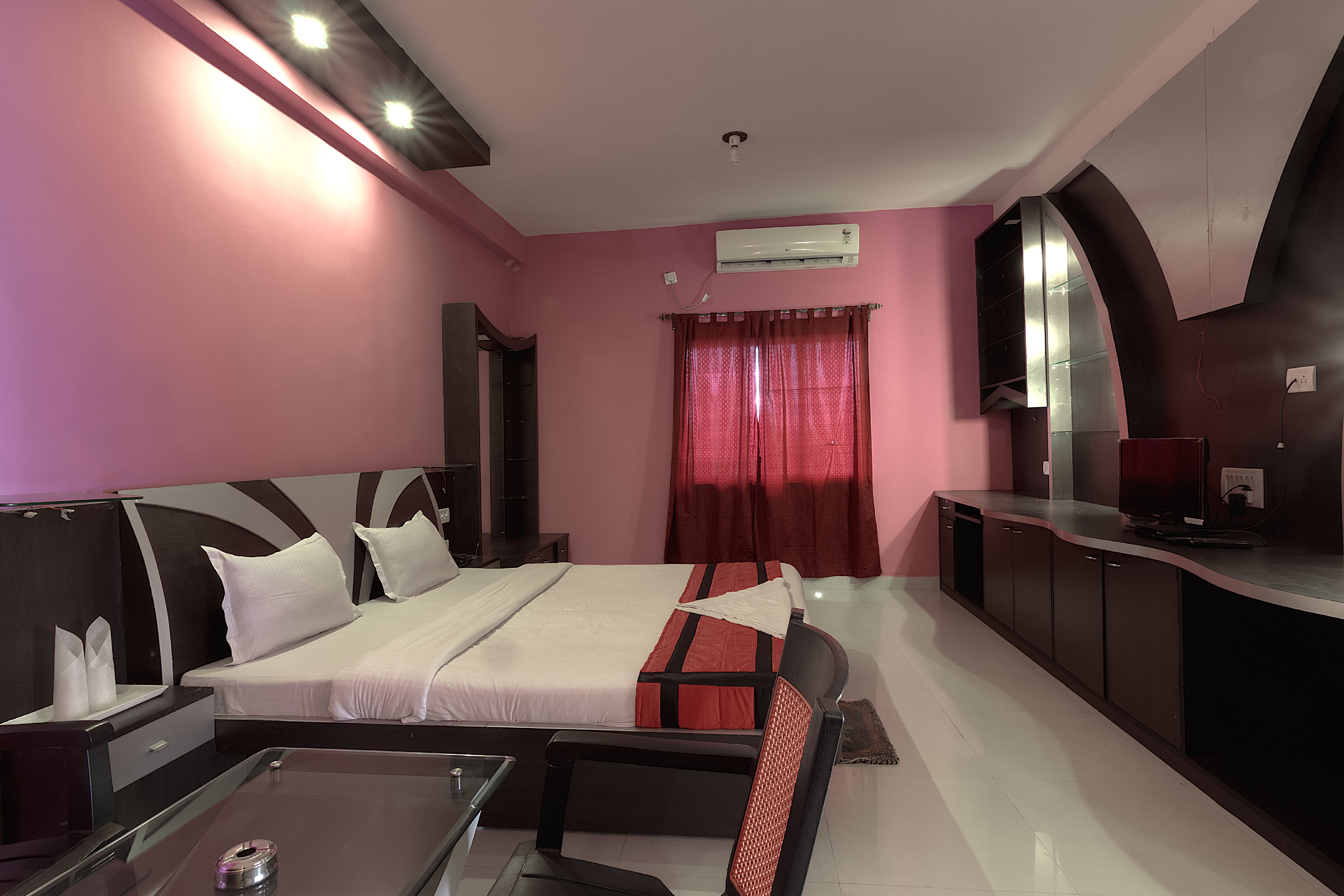 Hotel Shrinjini - Tap to explore photos