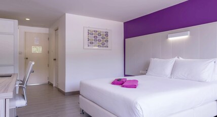 Hotel Zing Pattaya Room Type - Deluxe Double South Wing Hotel Zing Pattaya Room Type - Deluxe Double South Wing