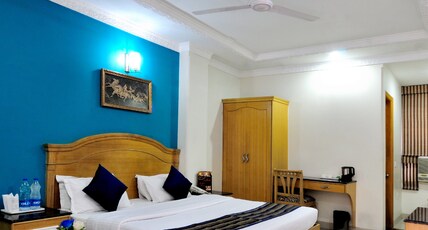 Hotel Maharaja Residency and Banquet Hall Room Type - Deluxe Room With Free Wi-Fi Hotel Maharaja Residency and Banquet Hall Room Type - Deluxe Room With Free Wi-Fi