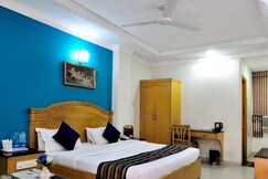 Hotel Maharaja Residency and Banquet Hall