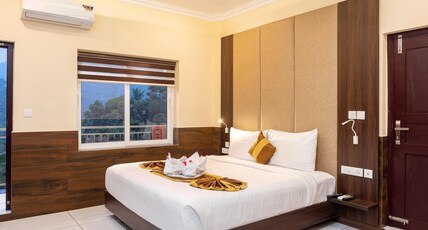 Star Emirates Luxury Resort And Spa Room Type - Premium Room AC With Balcony